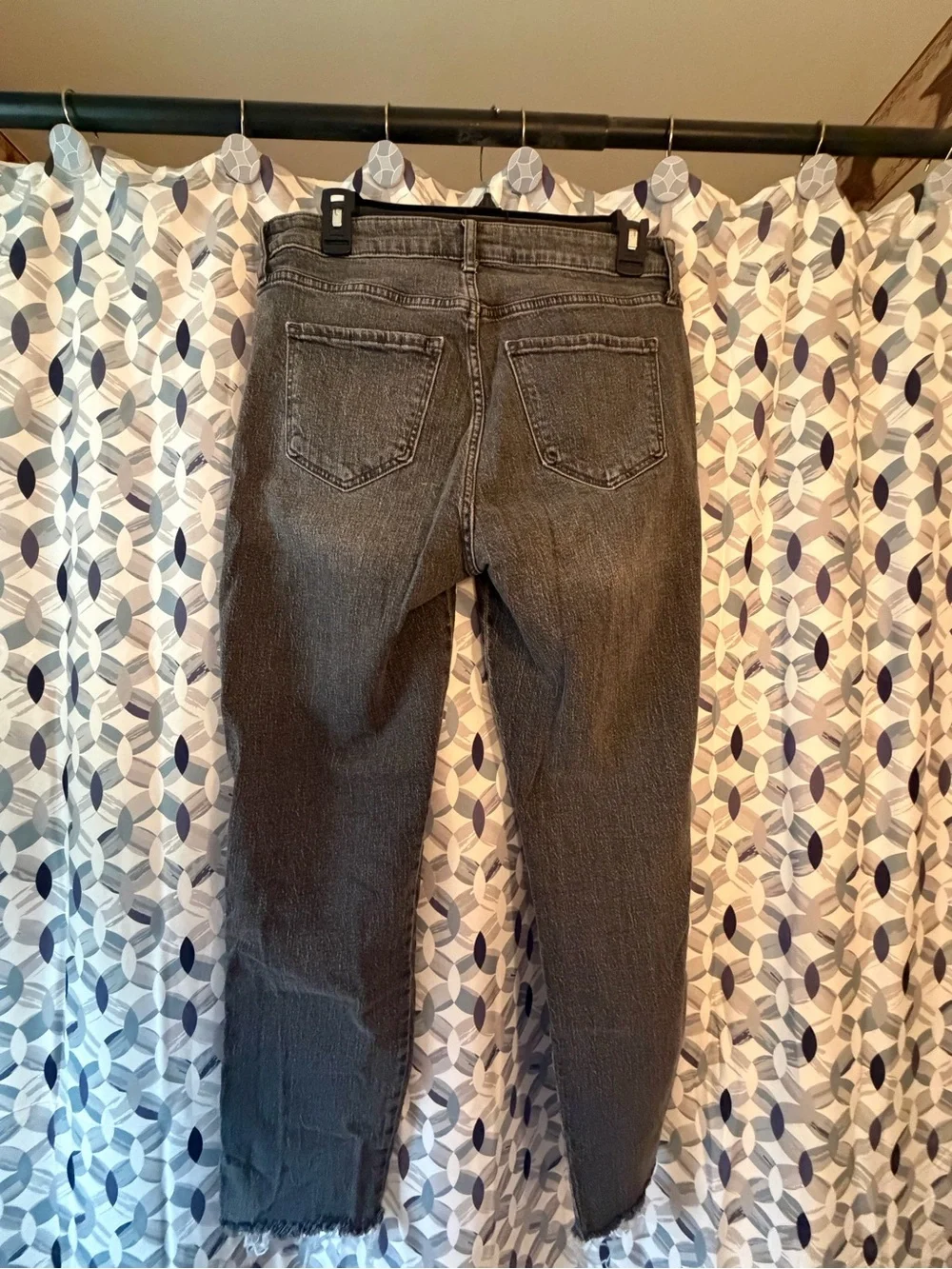 Old Navy Women’s Washed Black Slim Jeans